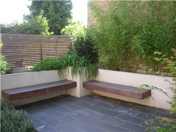 Built-in cantilevered bench